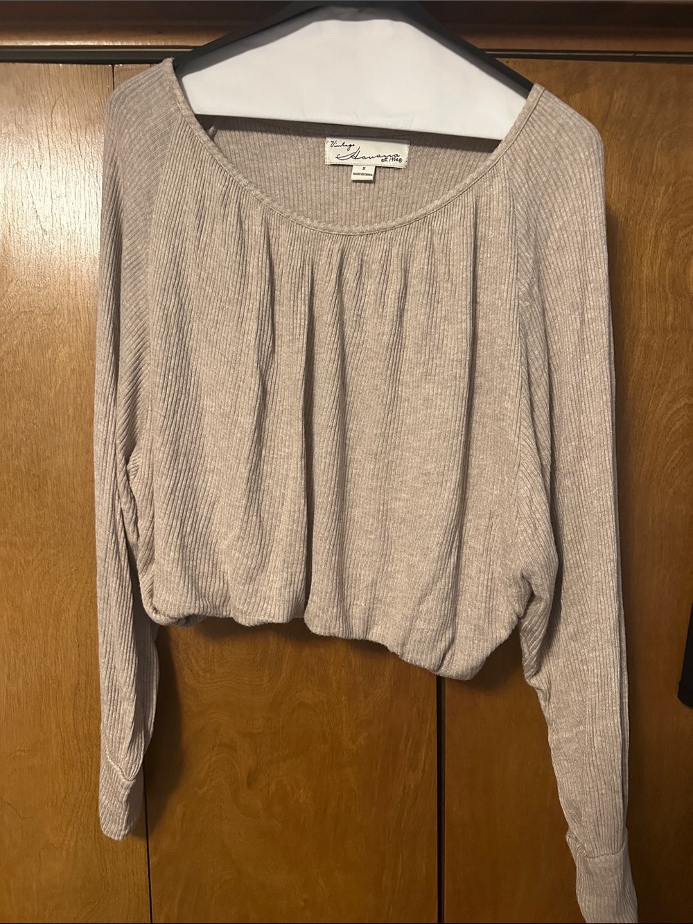 Vintage Havana Ribbed Long-Sleeve Scoop Neck Top in Taupe